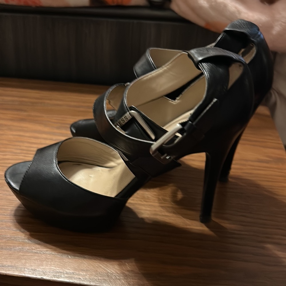 Sexy Guess size 6M platform sandal - Picture 7 of 9